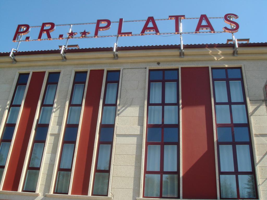 Pension Residencial Platas O Pedrouzo Luaran gambar
