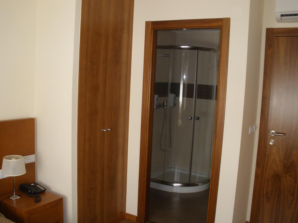 Pension Residencial Platas O Pedrouzo Luaran gambar